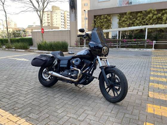 HARLEY-DAVIDSON DYNA SUPER GLIDE 